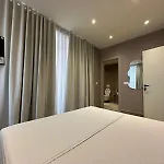 Oni Szálloda Saranda